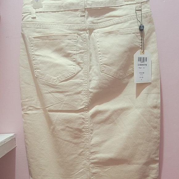 SOLD
Inherit Denim Skirt - Picture 3 of 4